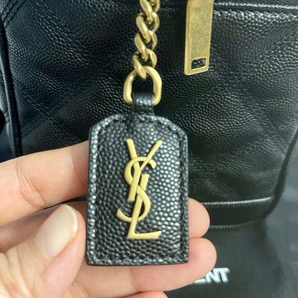 Saint Laurent 80s Vanity Grain de Poudre Quilted Shoulder Bag - Picture 2 of 12